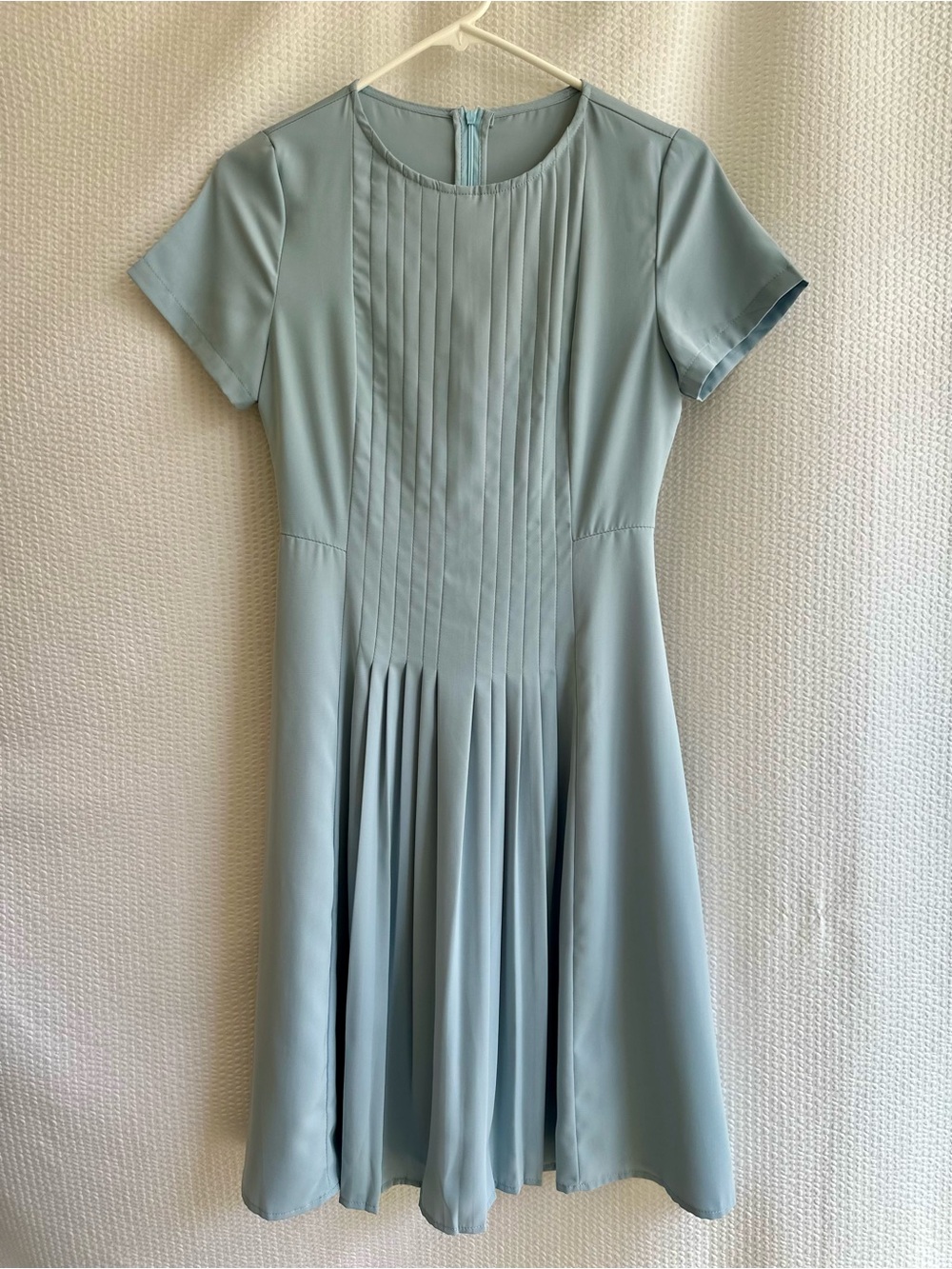 ICICLE Light Blue Pleated Midi Dress Short Sleeve A Line Satin Look Size 4